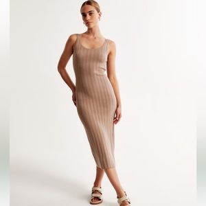 Abercrombie & Fitch Ribbed Midi Sweater Dress. Light Brown. Size XS.